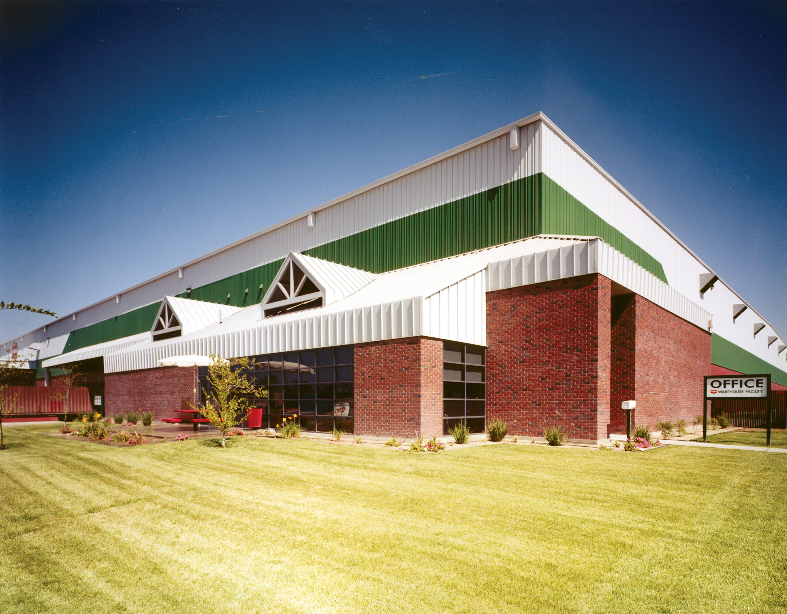 Del Monte Foods Site Adjacent Warehouse Program Bluescope Construction